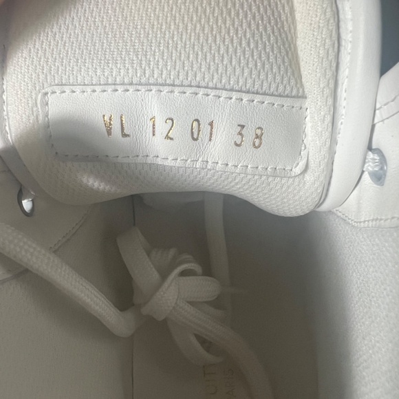Louis Vuitton sneakers - Picture 11 of 17